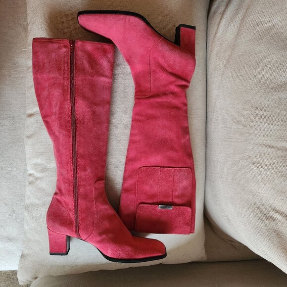 YSL Vibrant Pink Knee-High Suede Boots – US 7.5 - Picture 2 of 15